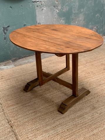 Antieke ovale Franse wijntafel, table vigneron. beschikbaar voor biedingen