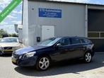 Volvo V60 1.6 T3 Momentum, Navi Netjes, Voorwielaandrijving, 15 km/l, 4 cilinders, 150 pk