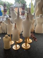 Vendome paspop buste torso op houten standaard 6 mnd en 3/4, Kinderen en Baby's, Overige Kinderen en Baby's, Gebruikt, ., Ophalen of Verzenden