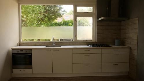 Keuken incl. kookplaat, oven, spoelbak en afzuigkap, Huis en Inrichting, Keuken | Complete keukens, Gebruikt, Enkelwandige keuken