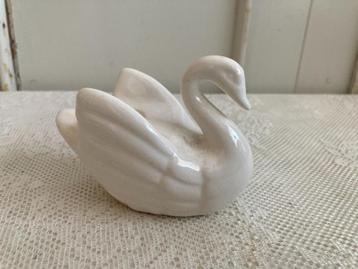 Brocante klein wit- kandelaartje / zwaantje - zwaan beschikbaar voor biedingen