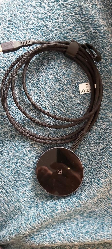 Qi2 Draadloze Oplader met USB-C Kabel, Audio, Tv en Foto, Opladers, Zo goed als nieuw, Ophalen of Verzenden