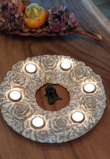 Vintage decoratieve aardewerken krans Ø40 cm. € 6,95. beschikbaar voor biedingen