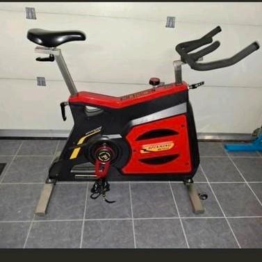 Spinningfiets - Perfect voor thuis!, Sport en Fitness, Fitnessapparatuur, Zo goed als nieuw, Hometrainer, Benen, Metaal, Ophalen