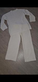 Set setje huispak 2 delig creme/wit maat one size, Ophalen, Zo goed als nieuw, Maat 38/40 (M), Wit