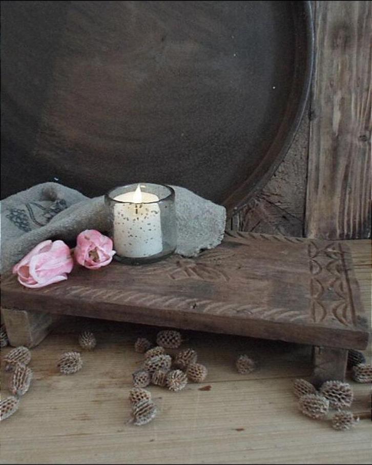 12435 BT Wabi sabi bajot tafeltje carved, Antiek en Kunst, Antiek | Woonaccessoires, Ophalen of Verzenden