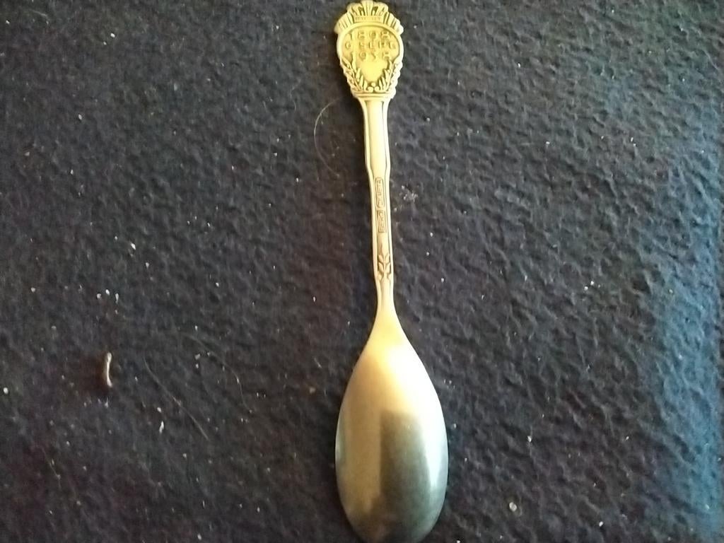 Lepeltje koningin wilhelmina 11cm, Verzamelen, Verzenden, Gebruikt, Speld(je) of Lepel(tje)