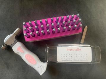 Impress art slagletterset incl. hamer  beschikbaar voor biedingen