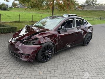 Tesla Model Y Dual Performance 393 kW 4 WD (bj 2024) beschikbaar voor biedingen