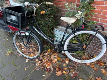 Damesfiets beschikbaar voor biedingen