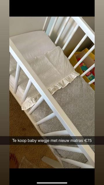 Wiegje matras beschikbaar voor biedingen