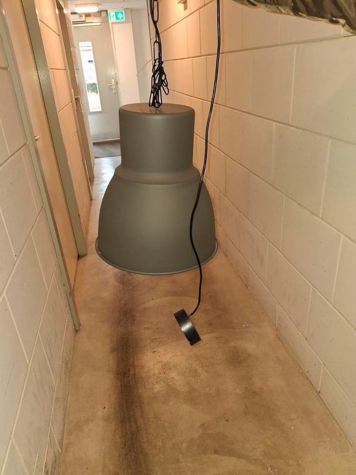 Grijze hanglamp, Huis en Inrichting, Lampen | Hanglampen, Gebruikt, 75 cm of meer, Metaal, Ophalen