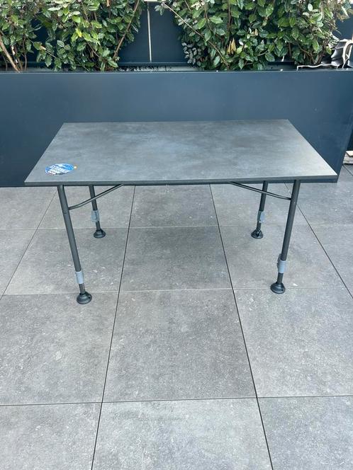 Nieuwe tuintafel met kleine schade, Tuin en Terras, Tuintafels, Zo goed als nieuw, Rechthoekig, Ophalen