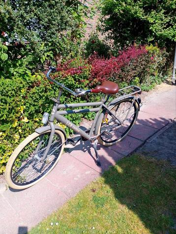 Jongensfiets beschikbaar voor biedingen