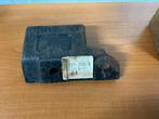 Toyota carina ta12 dynamo steun nieuw 12511-25010, Ophalen of Verzenden, Nieuw