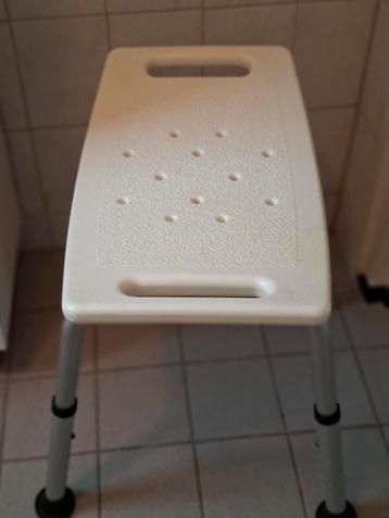 Douche stoel beschikbaar voor biedingen