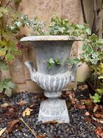 gietijzeren tuinvaas, klassiek model met oren, Tuin en Terras, Ophalen, Gebruikt