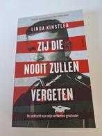 Linda Kinstler - Zij die nooit zullen vergeten, Ophalen of Verzenden, Zo goed als nieuw, Linda Kinstler