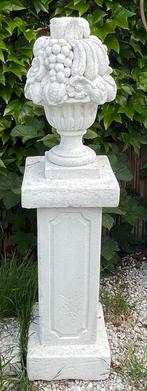 PRACHTIGE STEEN PILLAR MET DECORATIE FRUIT EN BLOEMEN, Ophalen, Steen