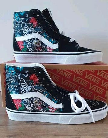 Nieuwe Vans Floral  beschikbaar voor biedingen