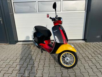 Vespa Primavera Disney Editie Nieuw beschikbaar voor biedingen
