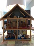 Poppenhuis compleet met meubeltjes en popjes, Kinderen en Baby's, Speelgoed | Poppenhuizen, Ophalen, Gebruikt