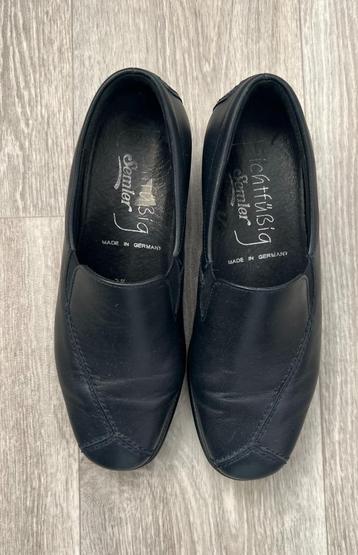 Blauwe instappers beschikbaar voor biedingen