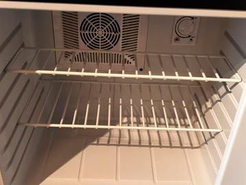 Compacte Camping Koelkast beschikbaar voor biedingen