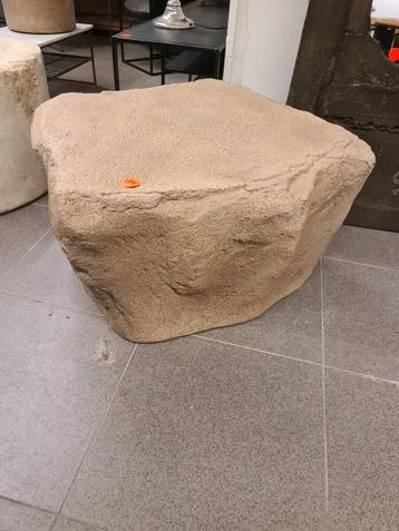 Salontafel bijzettafel steen model Polyresin 95x90x45cm €285 beschikbaar voor biedingen