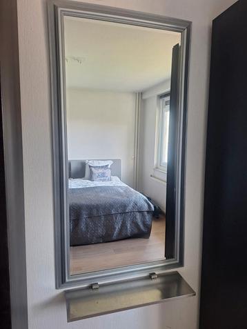 Grote Zilverkleurige Spiegel - 170x90 cm beschikbaar voor biedingen