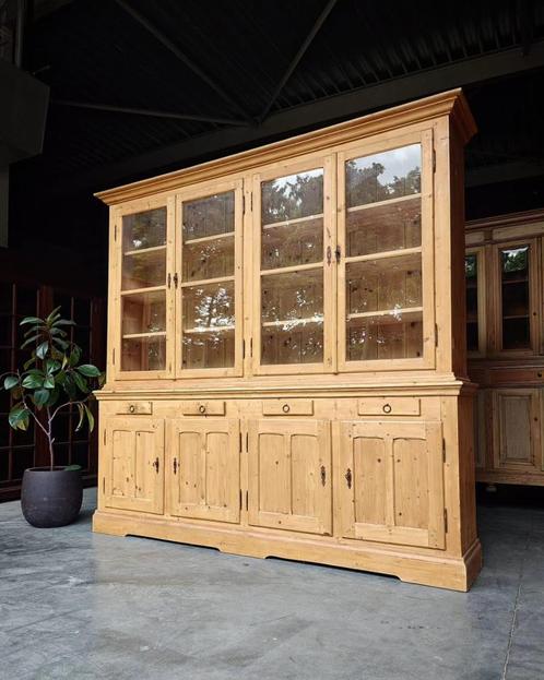 Antieke grenen winkelkast | Grote buffetkast #1644, Huis en Inrichting, Kasten | Buffetkasten, 200 cm of meer, 200 cm of meer