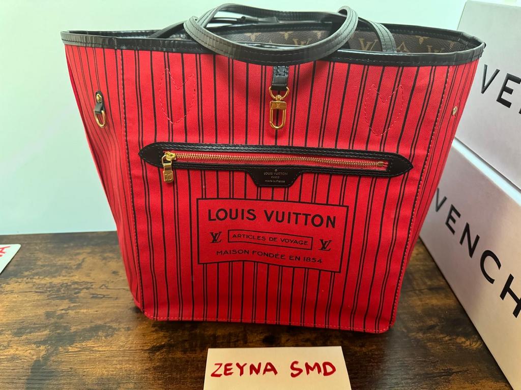 Louis Vuitton Tas - Stijlvol en Elegant, Ophalen of Verzenden, Zo goed als nieuw, Rood, Handtas