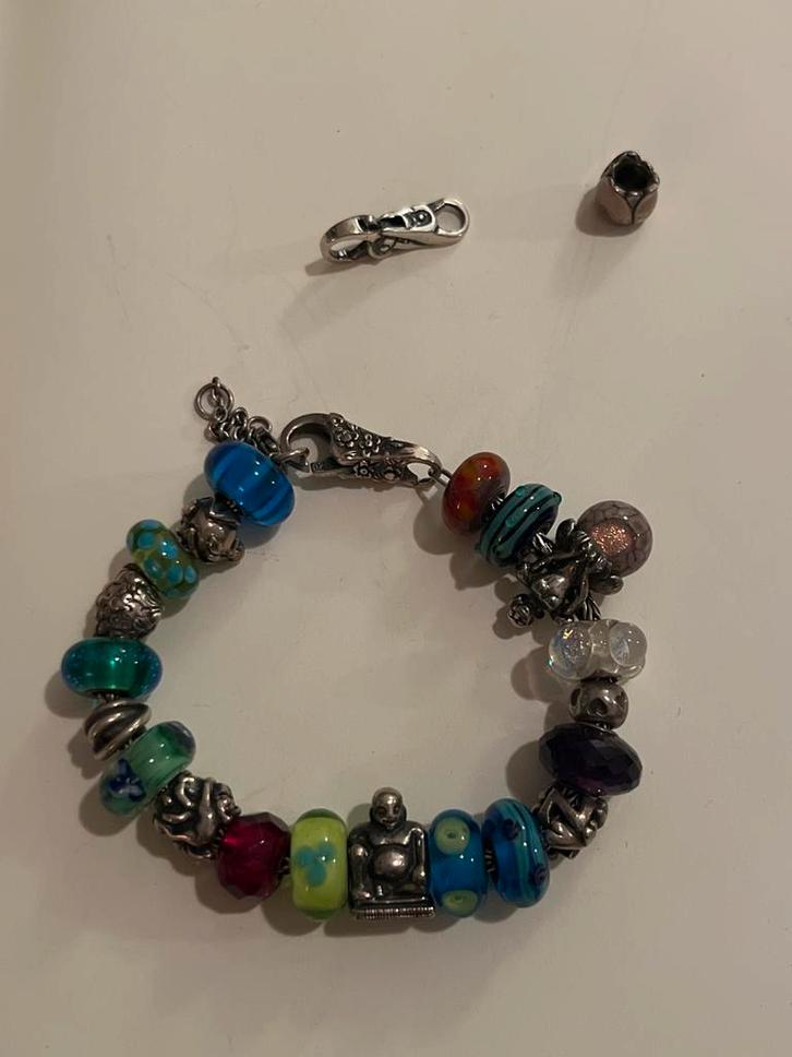 Trollbeads armband met unieke bedels, Sieraden, Tassen en Uiterlijk, Armbanden, Zo goed als nieuw, Zilver, Overige kleuren, Met bedels of kralen