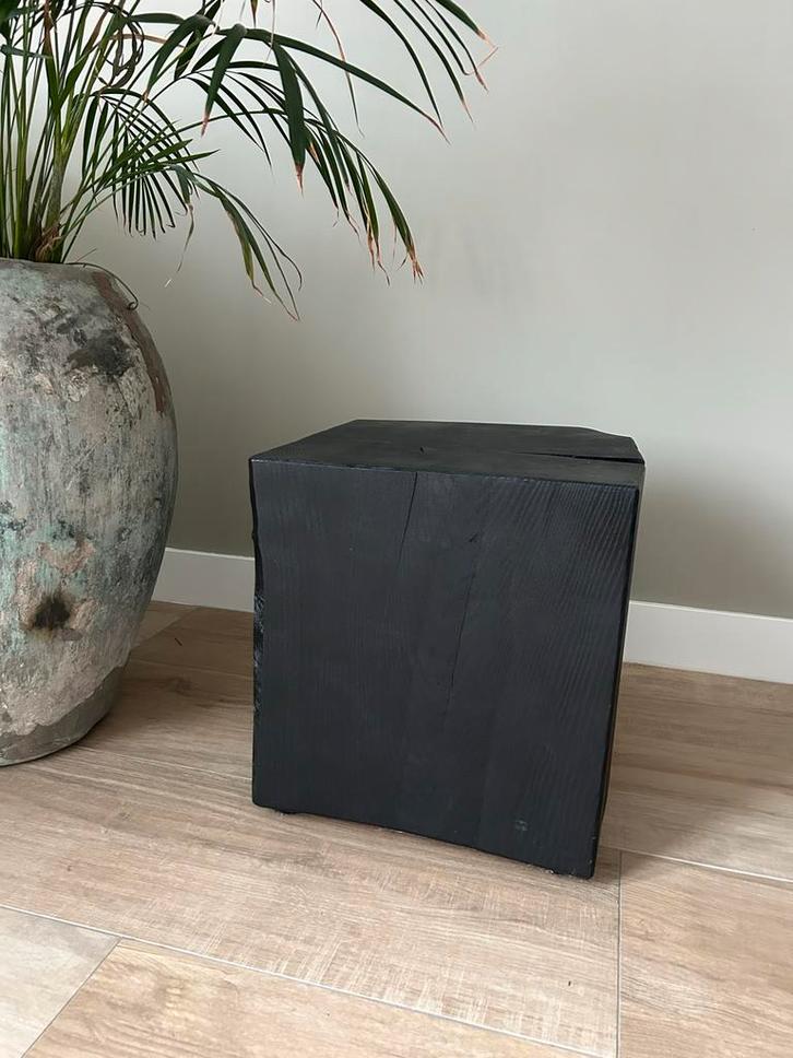 Decoratieve Houten Blok - 45x42x42 cm, Huis en Inrichting, Banken | Voetenbanken en Poefen, Zo goed als nieuw, Minder dan 50 cm