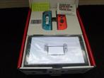 Nintendo Switch Oled Neon Blauw Rood & Screenprotector, Ophalen of Verzenden, Zo goed als nieuw, Met 2 controllers, Switch OLED
