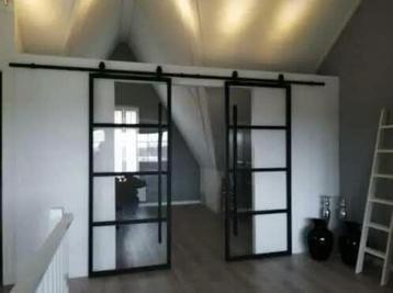 dubbele industriele  deur schuifdeur staal glas industrieel  beschikbaar voor biedingen