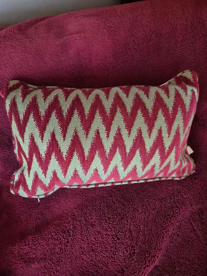 Kussen merk Palais rood groen- Binnen/Buiten - NIEUW, Huis en Inrichting, Woonaccessoires | Kussens, Nieuw, Overige kleuren, Rechthoekig