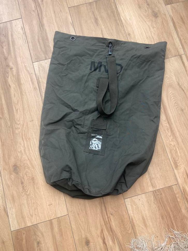 Enorme militairr canvas tas (2 stuks beschikbaar), Verzamelen, Militaria | Algemeen, Ophalen of Verzenden