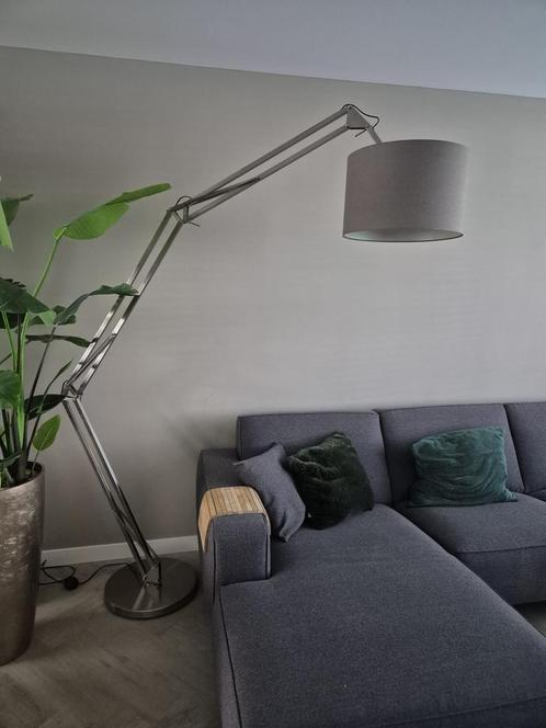 Moderne vloerlamp met stoffen kap., Huis en Inrichting, Lampen | Vloerlampen, Zo goed als nieuw, 150 tot 200 cm, Ophalen