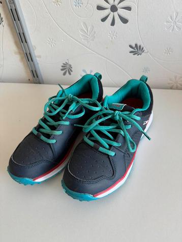 Hockey schoenen 37 beschikbaar voor biedingen