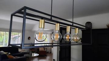 Eetkamerlamp beschikbaar voor biedingen