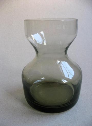 Grijsgroen glazen bollenvaasje  Rimac Baarn jaren 50 beschikbaar voor biedingen