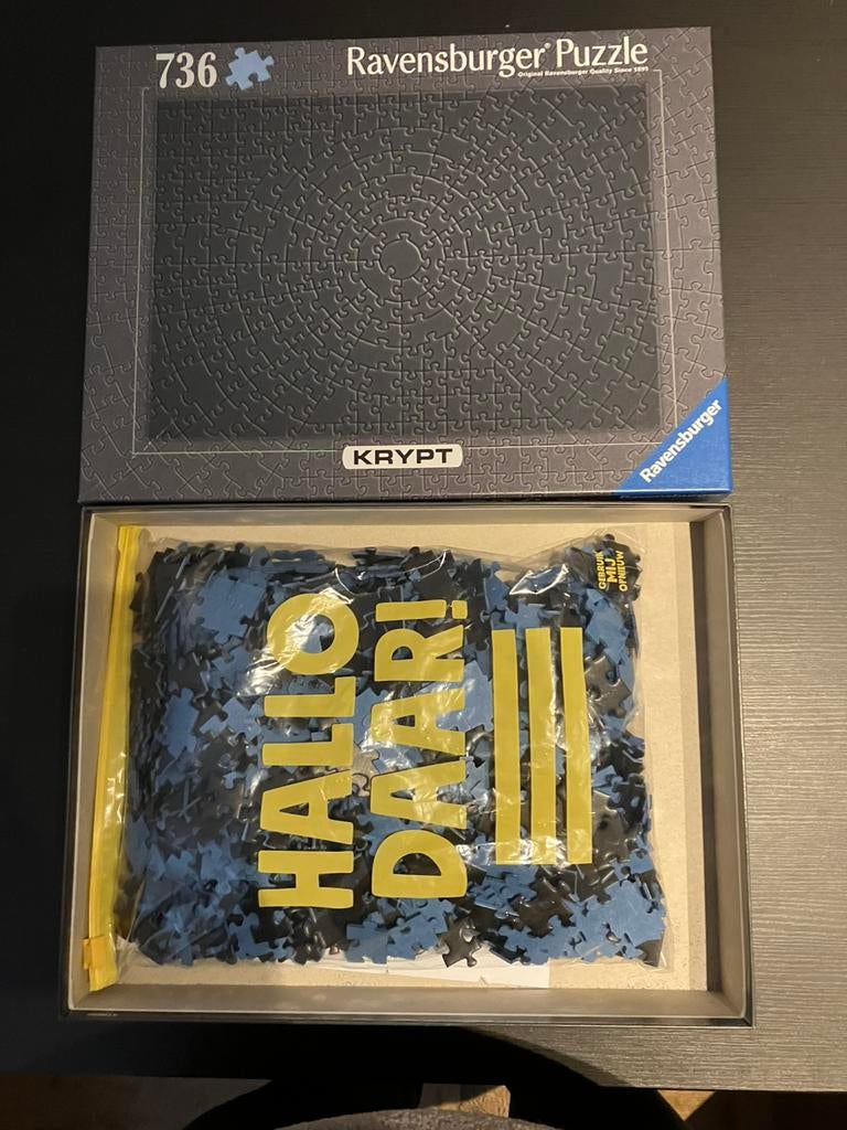 Zwarte puzzel, 736 stukjes, Ophalen of Verzenden, 500 t/m 1500 stukjes, Gebruikt, Legpuzzel