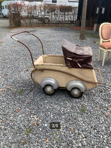 brocante antieke kinderwagen beschikbaar voor biedingen