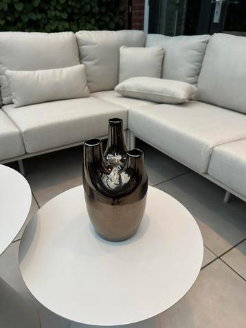 Tulpenvaas - 3 gaten - Bruin - Brons - Geglazuurd - Zgan beschikbaar voor biedingen