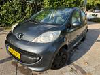Peugeot 107 MET APK TOT 26-02-2026!, Voorwielaandrijving, Gebruikt, 4 stoelen, 68 pk
