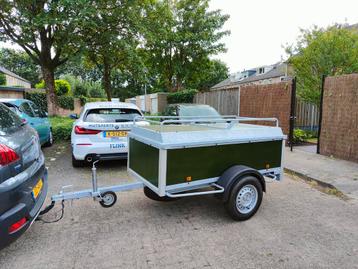 TE HUUR: Bagagewagen met deksel voor uw zomervakantie  beschikbaar voor biedingen