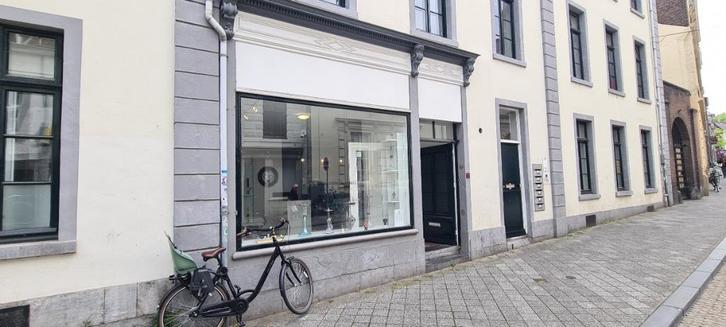 Betaalbare winkelruimte te huur – Centrum Maastricht, Zakelijke goederen, Kantoor en Winkelinrichting | Winkel en Inventaris, Ophalen