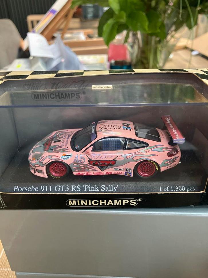 Minichamps Porsche 911 GT3 RS Pink Sally 1:43 Nieuw, Hobby en Vrije tijd, Modelauto's | 1:43, Nieuw, Auto, MiniChamps, Ophalen of Verzenden