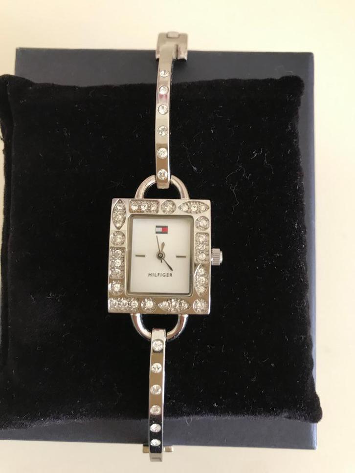 armband//horloge//Tommy Hilfiger, Sieraden, Tassen en Uiterlijk, Armbanden, Nieuw, Zilver, Zilver, Met kristal, Met strass, Ophalen of Verzenden